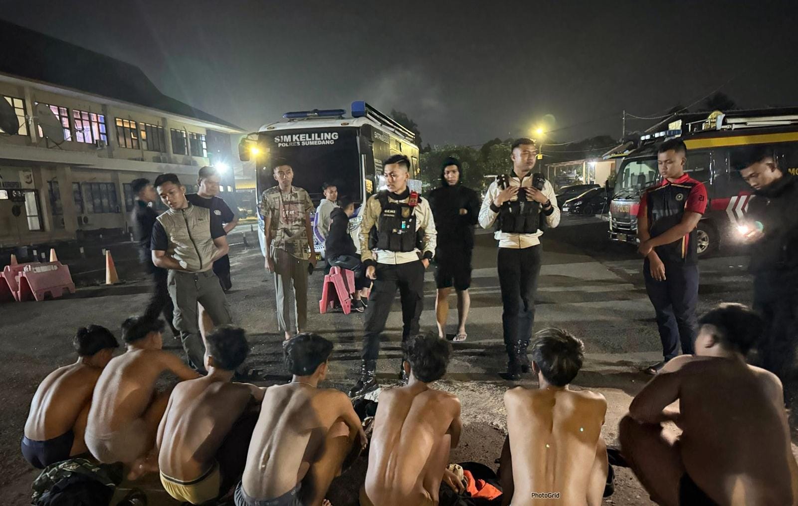 Gagalkan Aksi Perang Sarung, Tim Kujang Polres Sumedang Amankan 10 Remaja Bersajam 